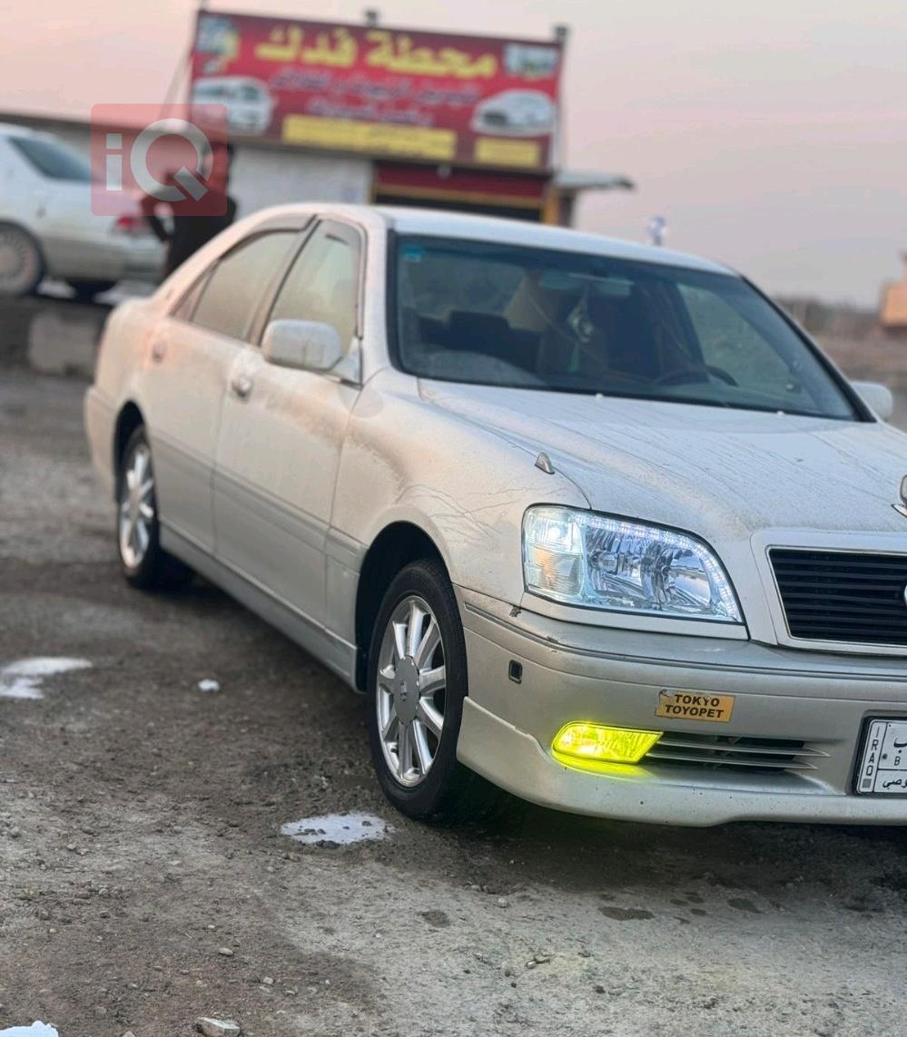 تۆیۆتا کراون